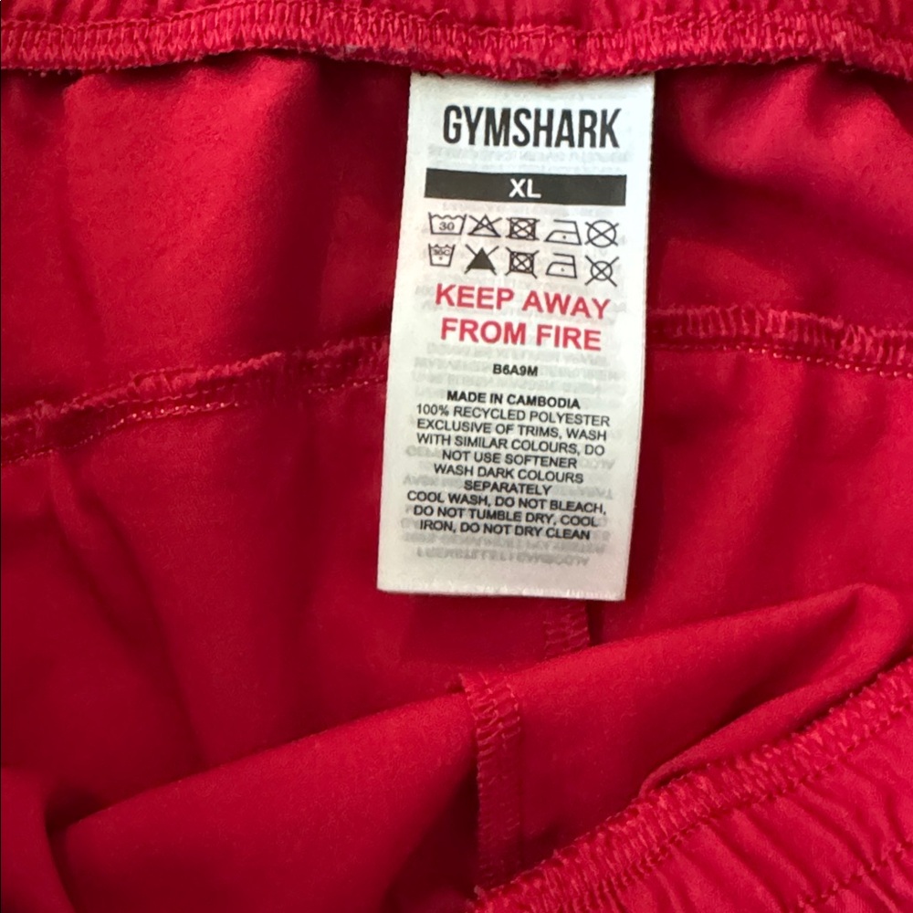 NWOT Gymshark Red Women's Training Contrast Loose Shorts 2.5” ( Size XL ) - Picture 6 of 7